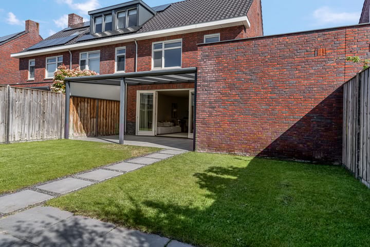 Photo 37 of Heinrich Böllstraat 38