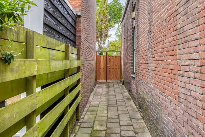 Photo 31 of Czaar Peterstraat 30