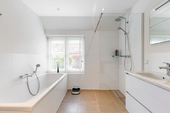 Foto 22 van Carel Fabritiuslaan 57