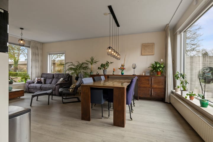 Photo 6 of Merwedestraat 1