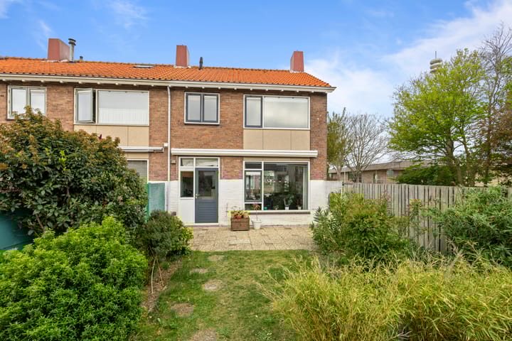 Photo 8 of Merwedestraat 1