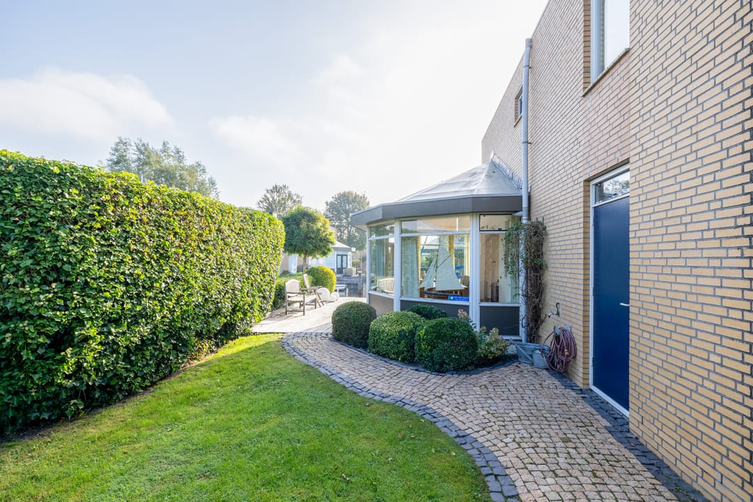 Photo 32 of Leeuwerik 13