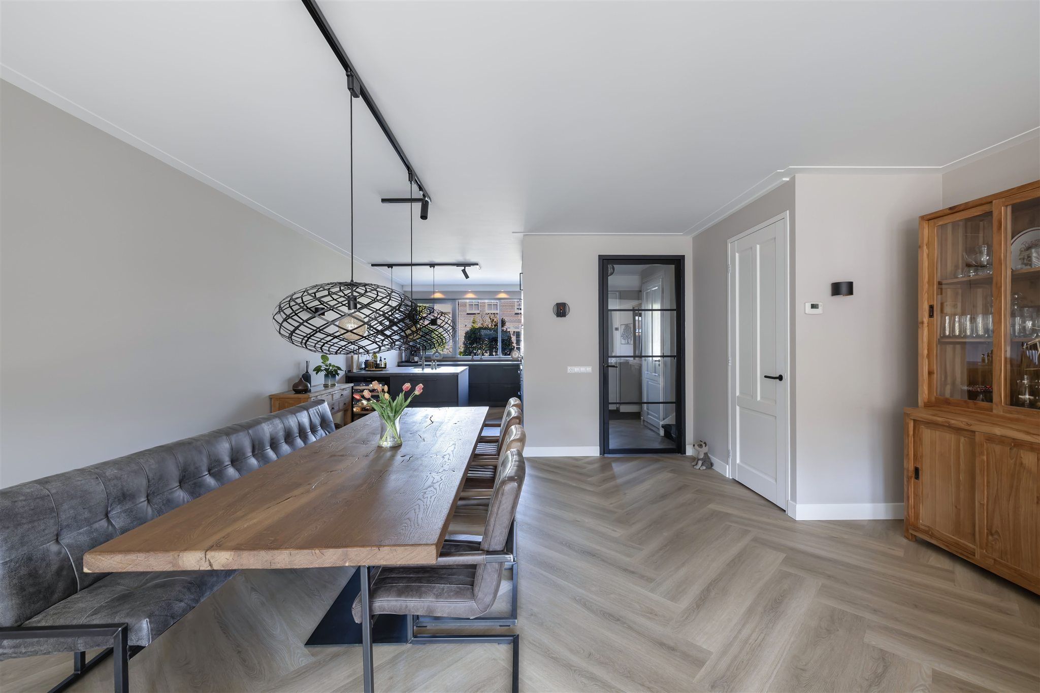 Foto 12 van van den Broekestraat 14