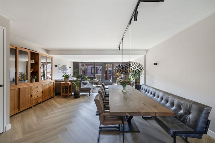 Foto 13 van van den Broekestraat 14