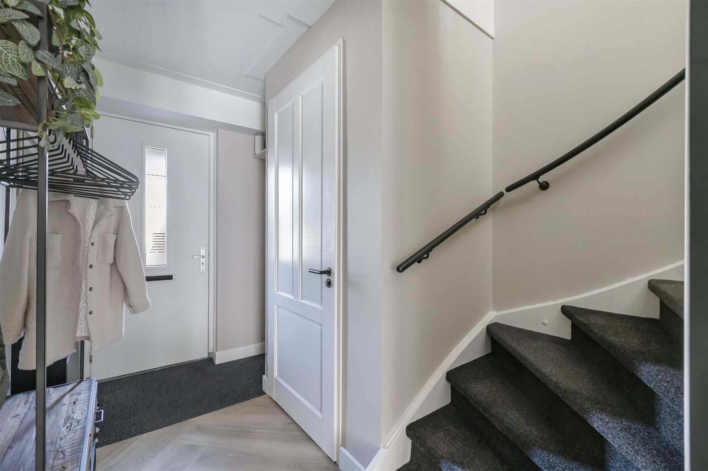 Foto 20 van van den Broekestraat 14