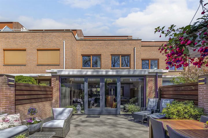 Foto 24 van van den Broekestraat 14