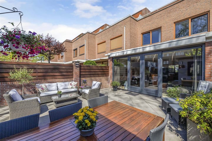 Foto 25 van van den Broekestraat 14