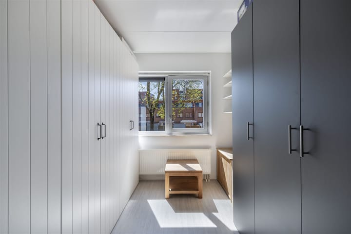 Foto 31 van van den Broekestraat 14