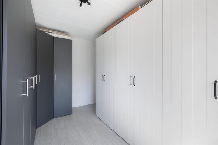 Foto 32 van van den Broekestraat 14