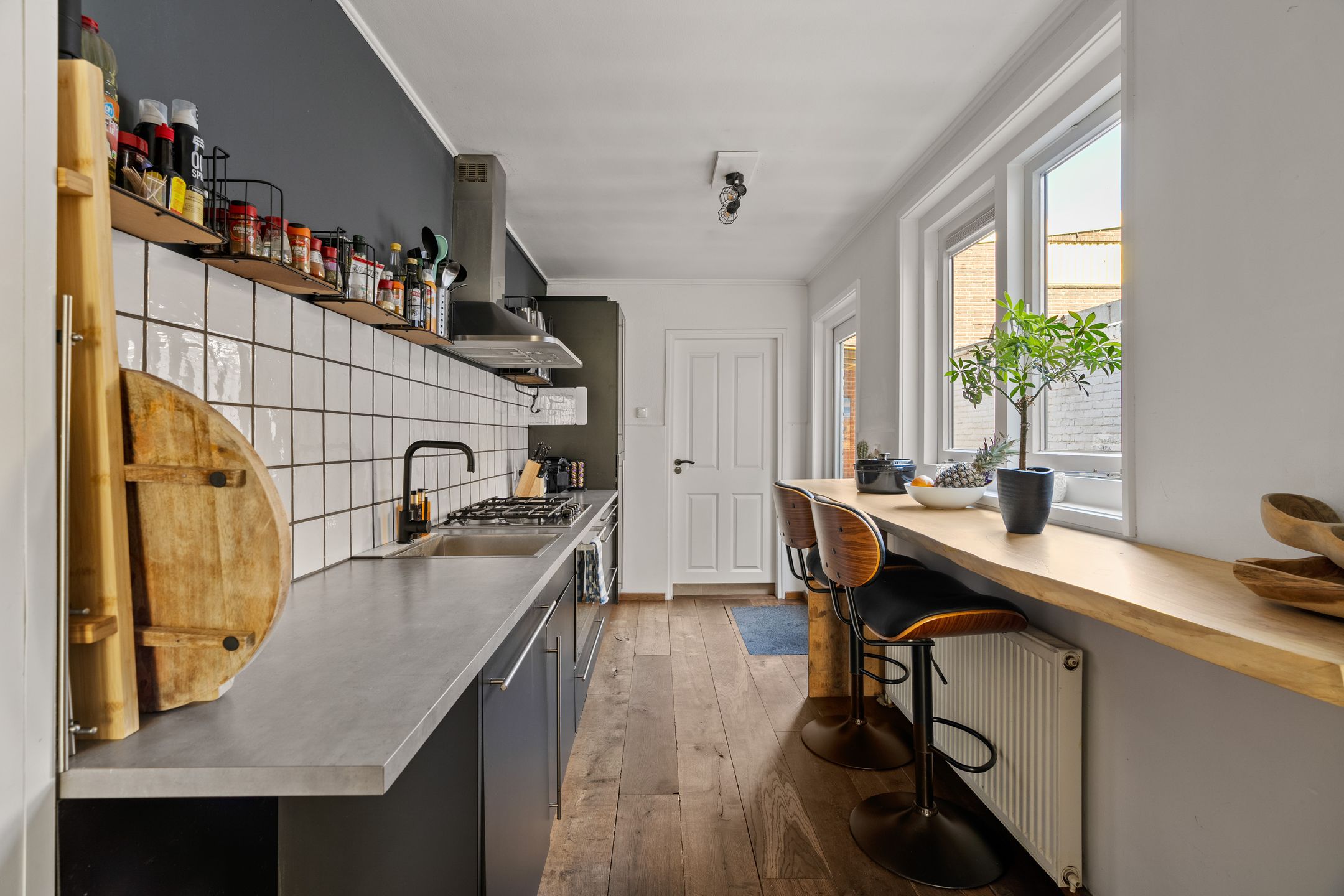 Photo 12 of Zeestraat 8