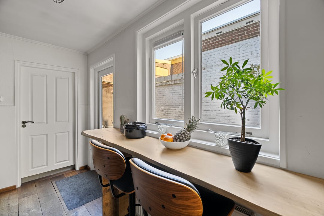 Photo 13 of Zeestraat 8