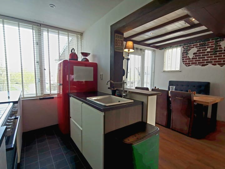 Foto 8 van Middenweg 152-A