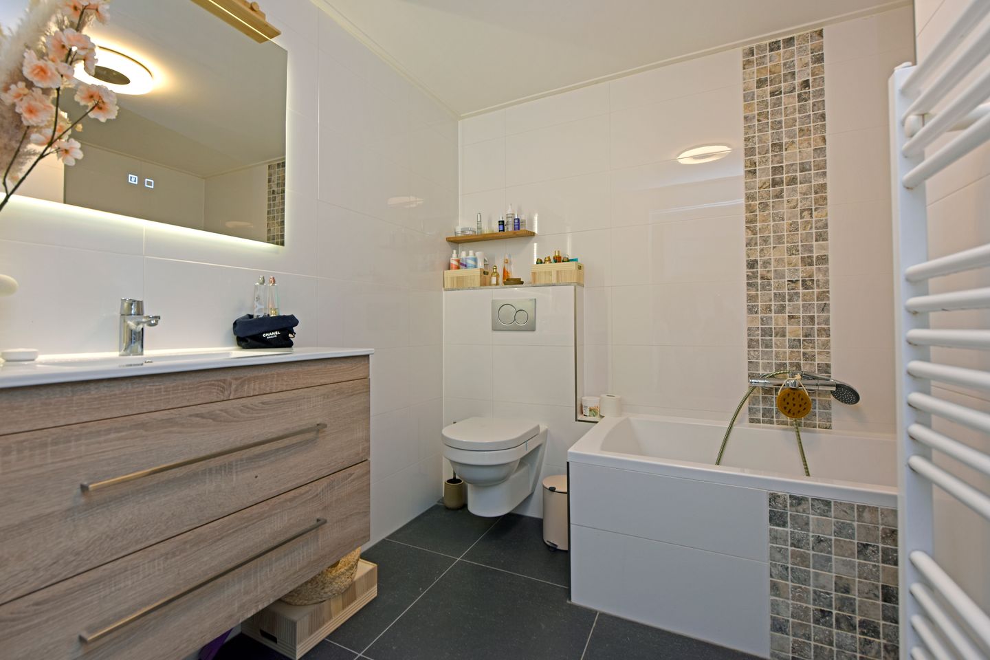 Foto 19 van Anjerstraat 53