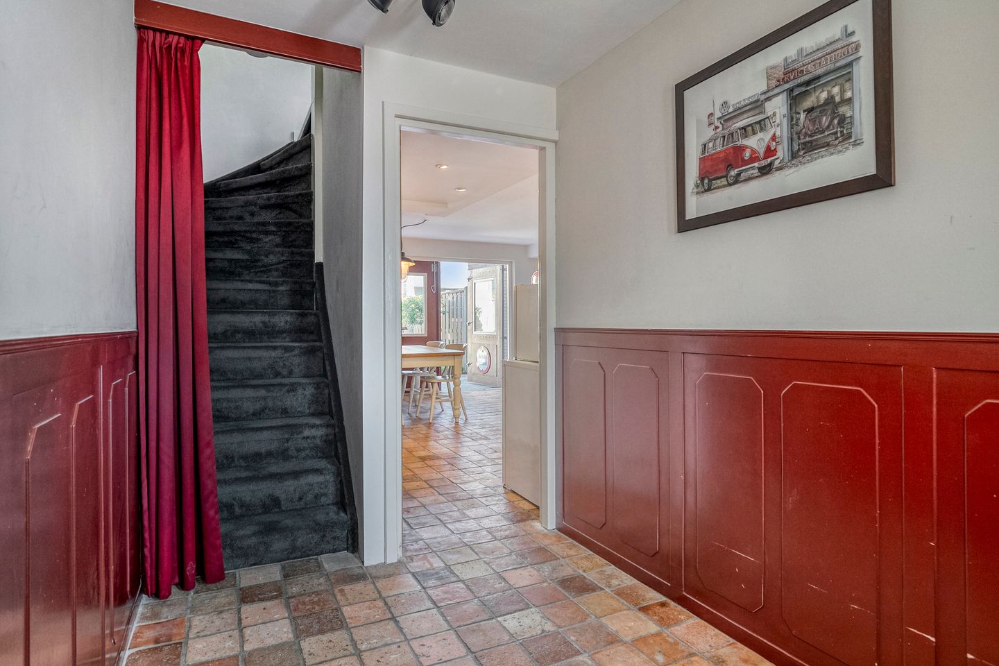 Photo 4 of Hugo van Voorneweg 58