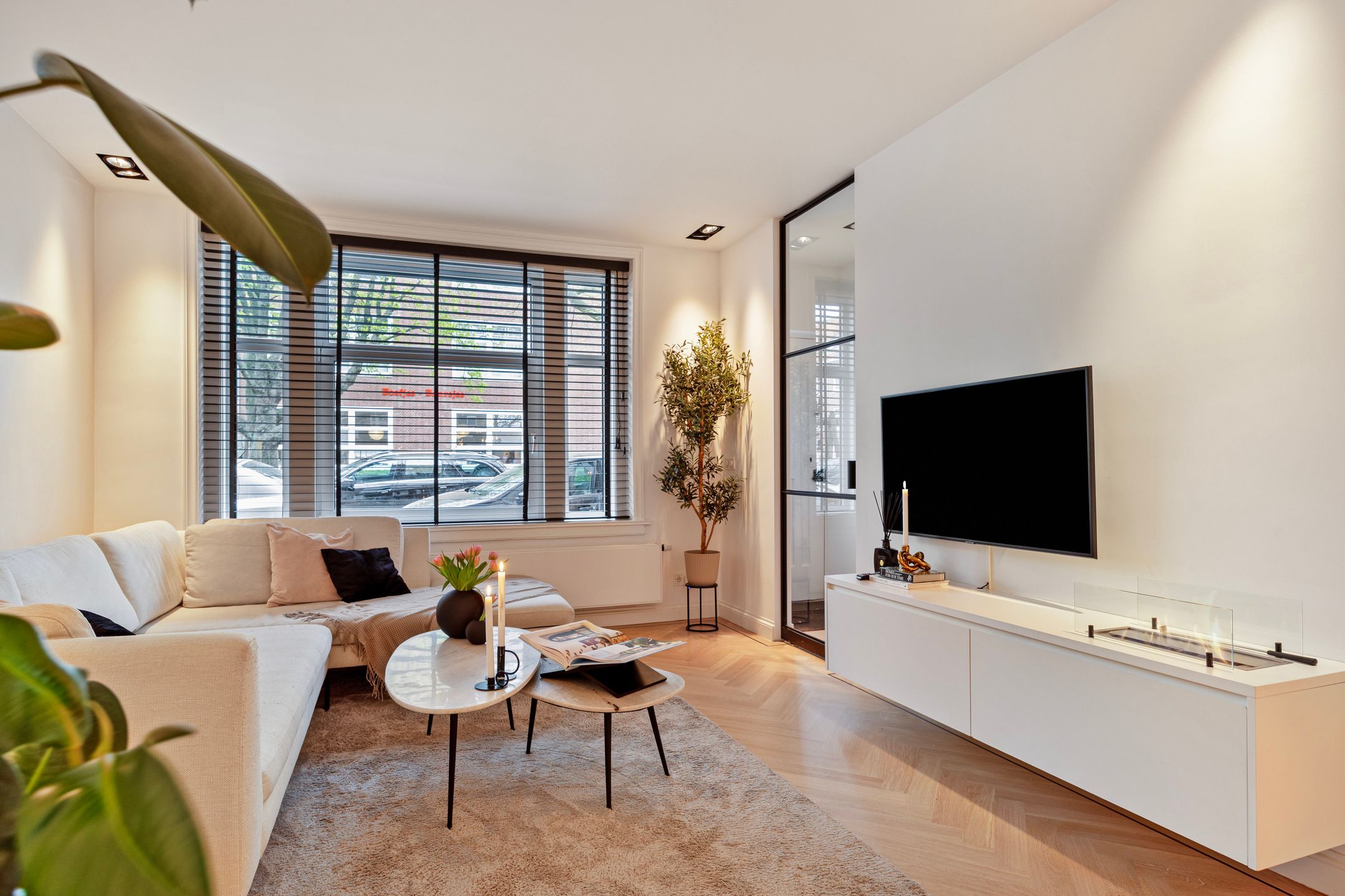 Foto 3 van Van Rensselaerstraat 35-H