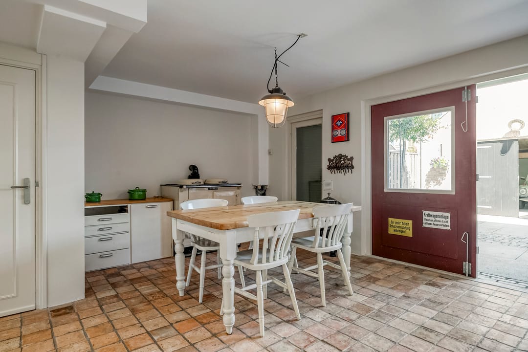 Photo 8 of Hugo van Voorneweg 58