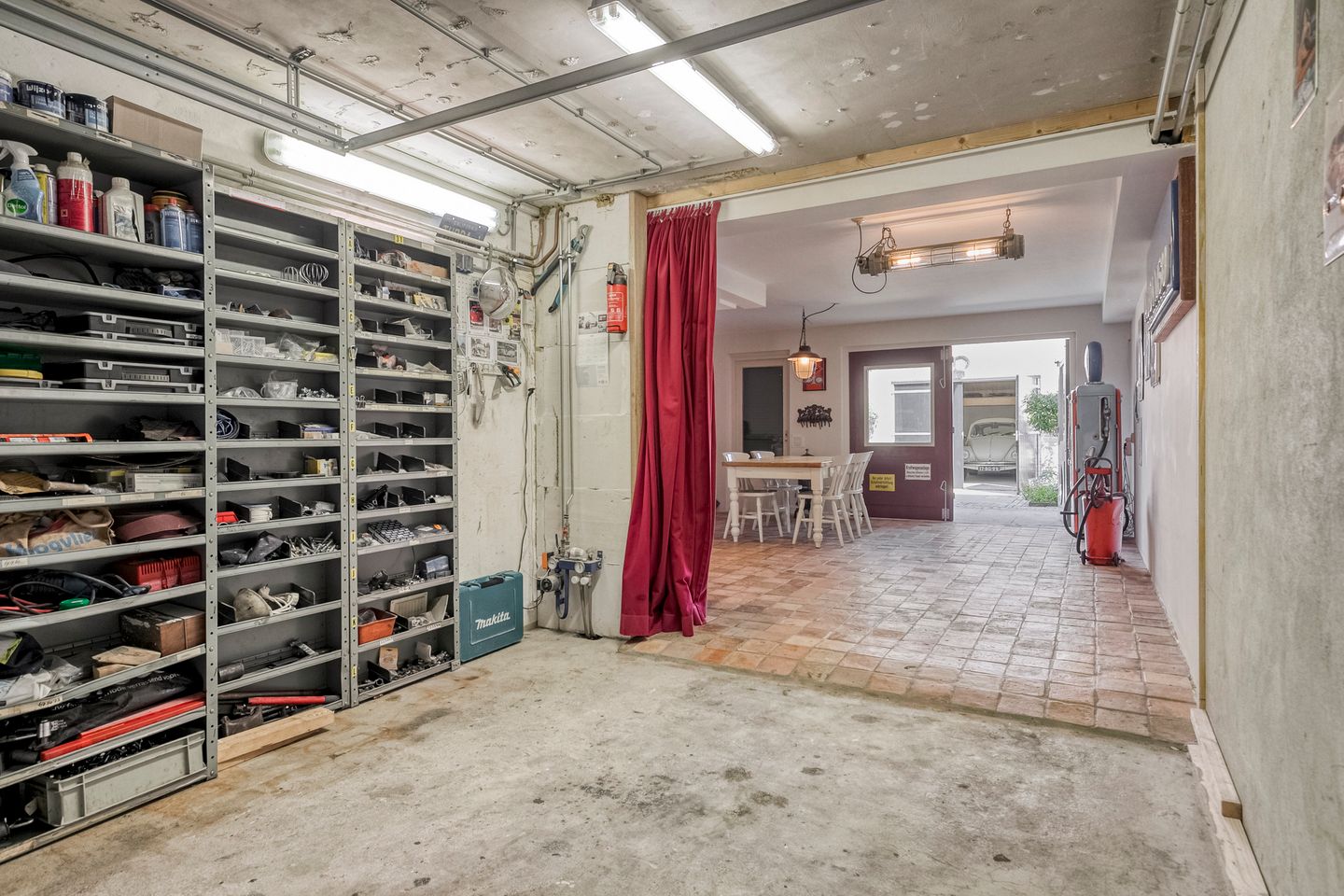 Photo 10 of Hugo van Voorneweg 58