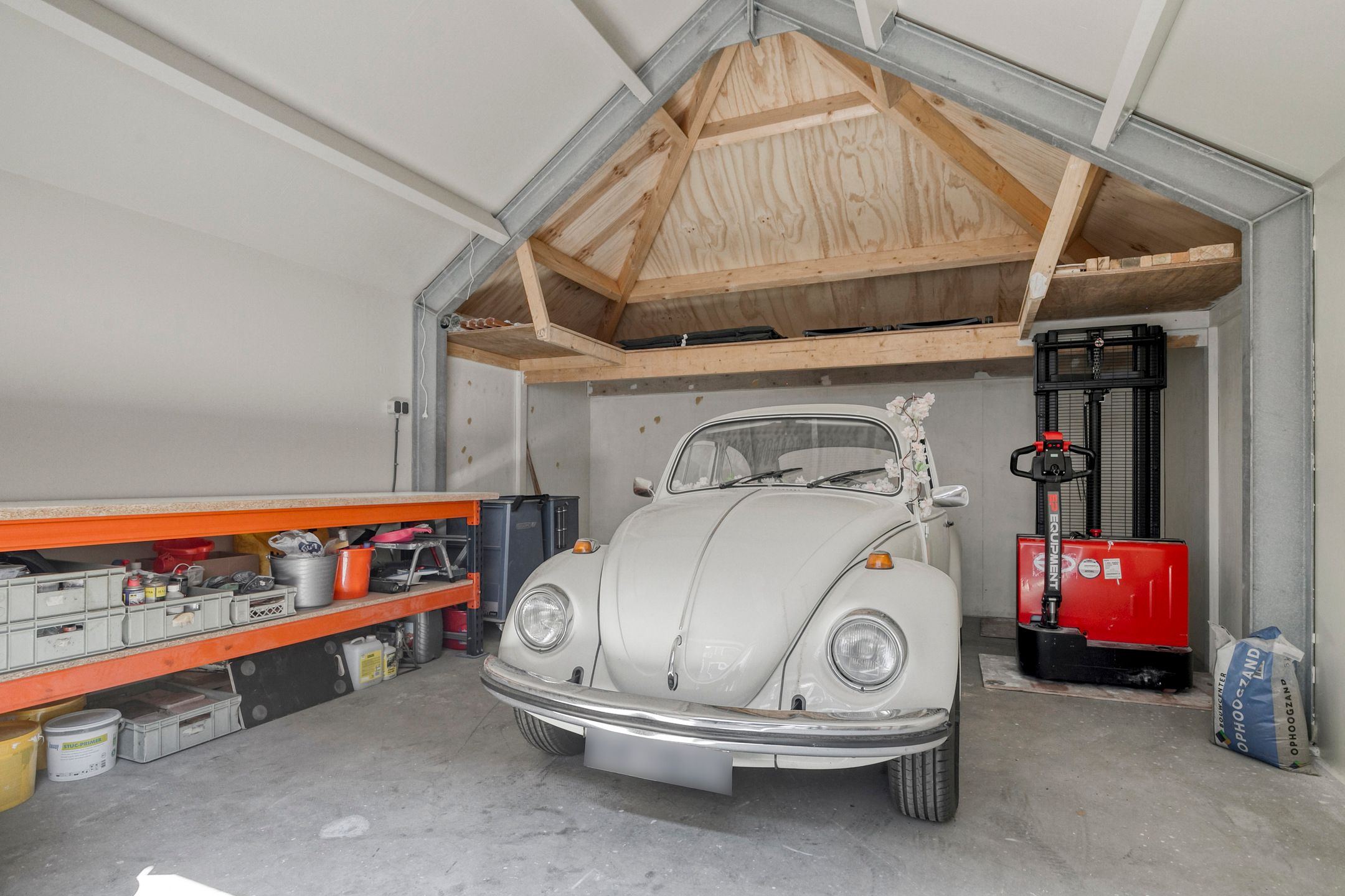 Photo 15 of Hugo van Voorneweg 58