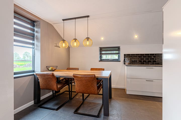 Foto 15 van Bernhardlaan 7