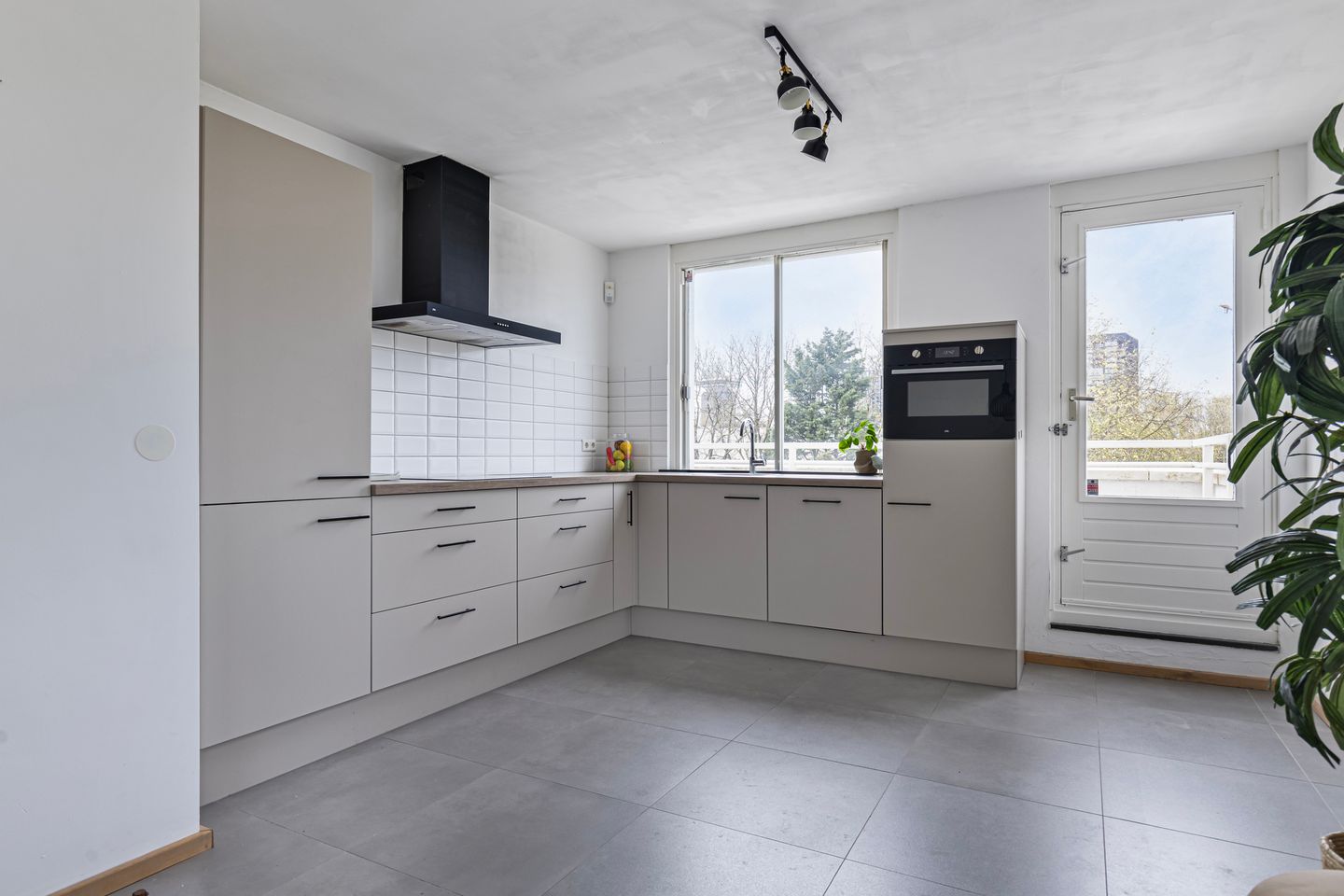 Foto 14 van IJplein 334