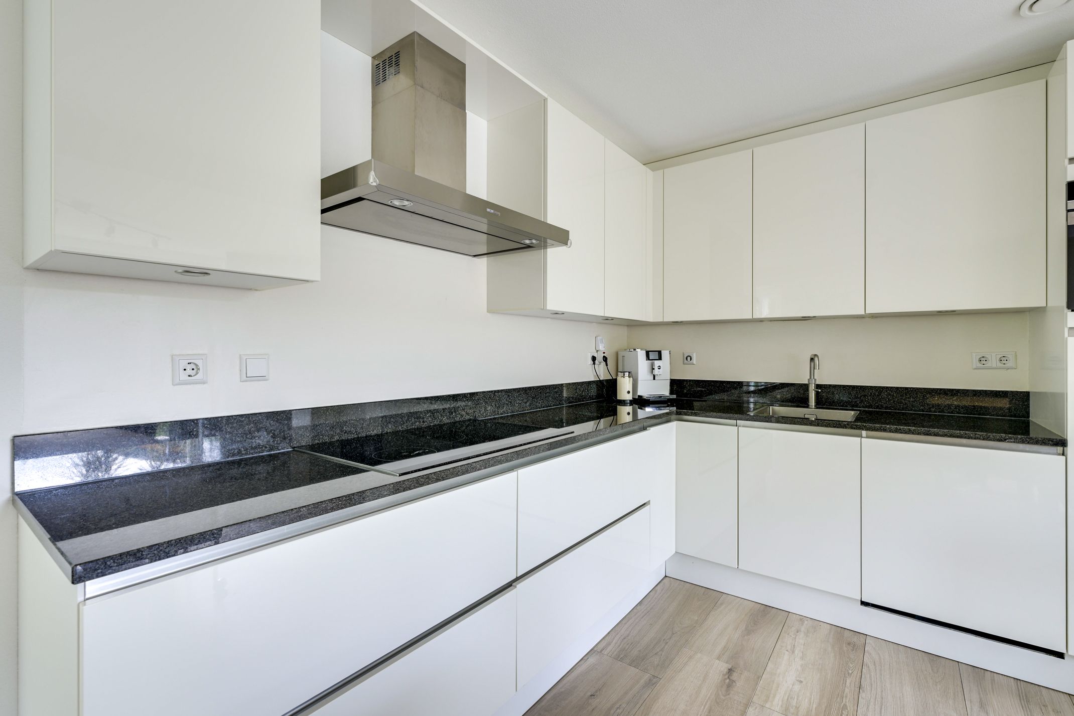 Foto 12 van Wegenbouw 54