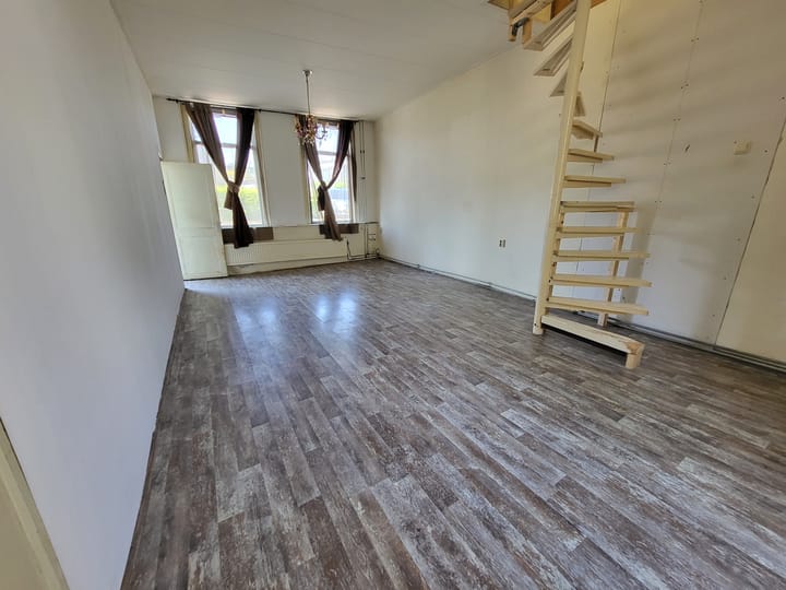 Photo 2 of Overschiesestraat 64