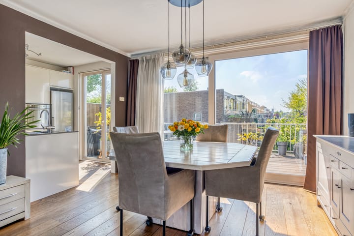 Foto 17 van van Hogendorplaan 16