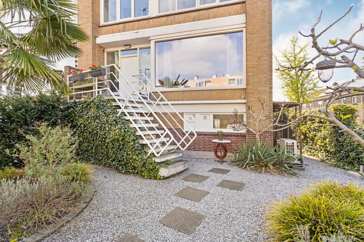 Foto 48 van van Hogendorplaan 16