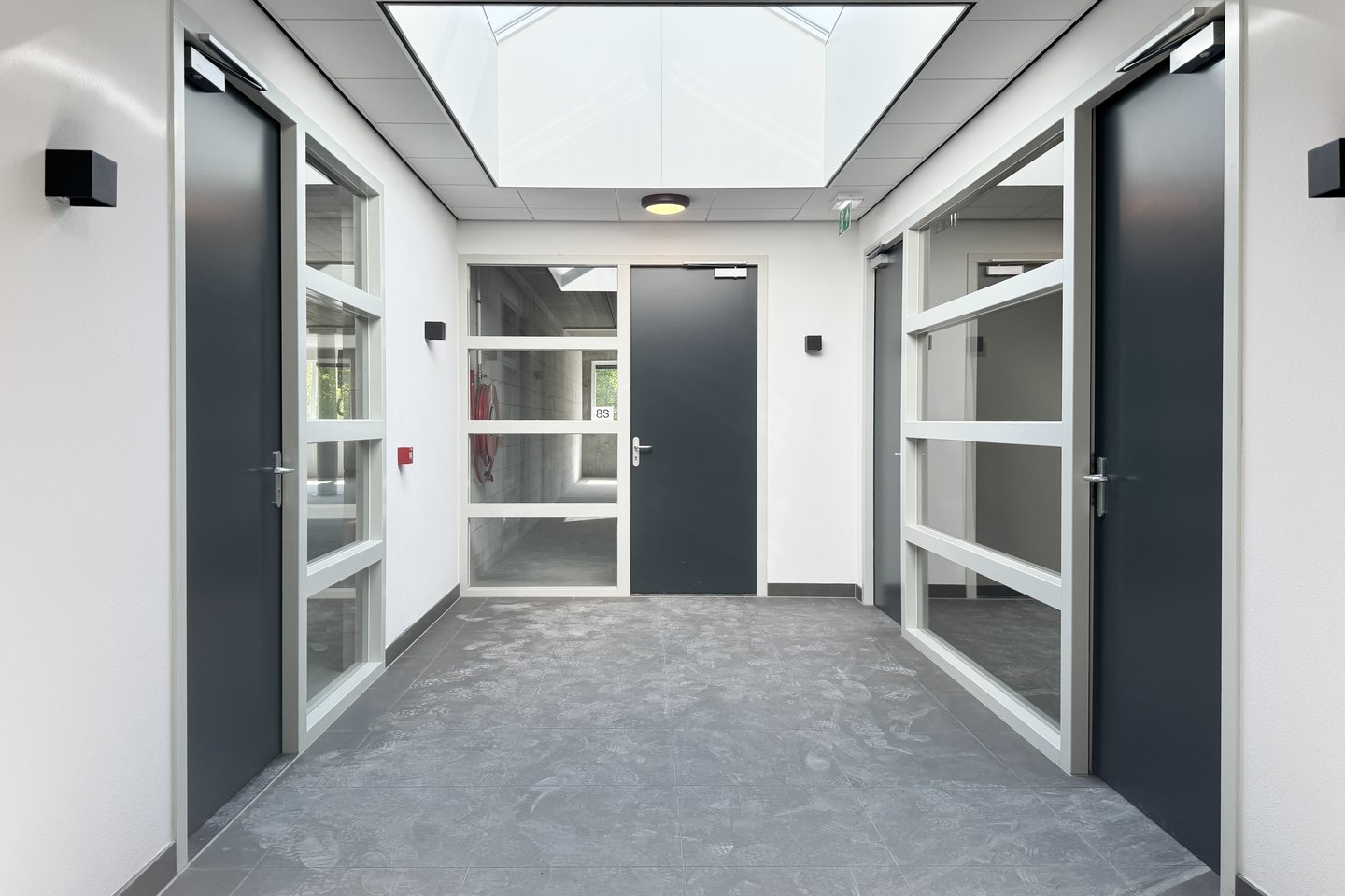 View photo 4 of Nijverheidslaan 8-S