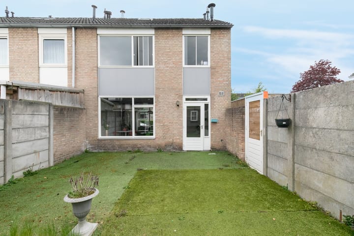 Foto 5 van Heelwijkstraat 1