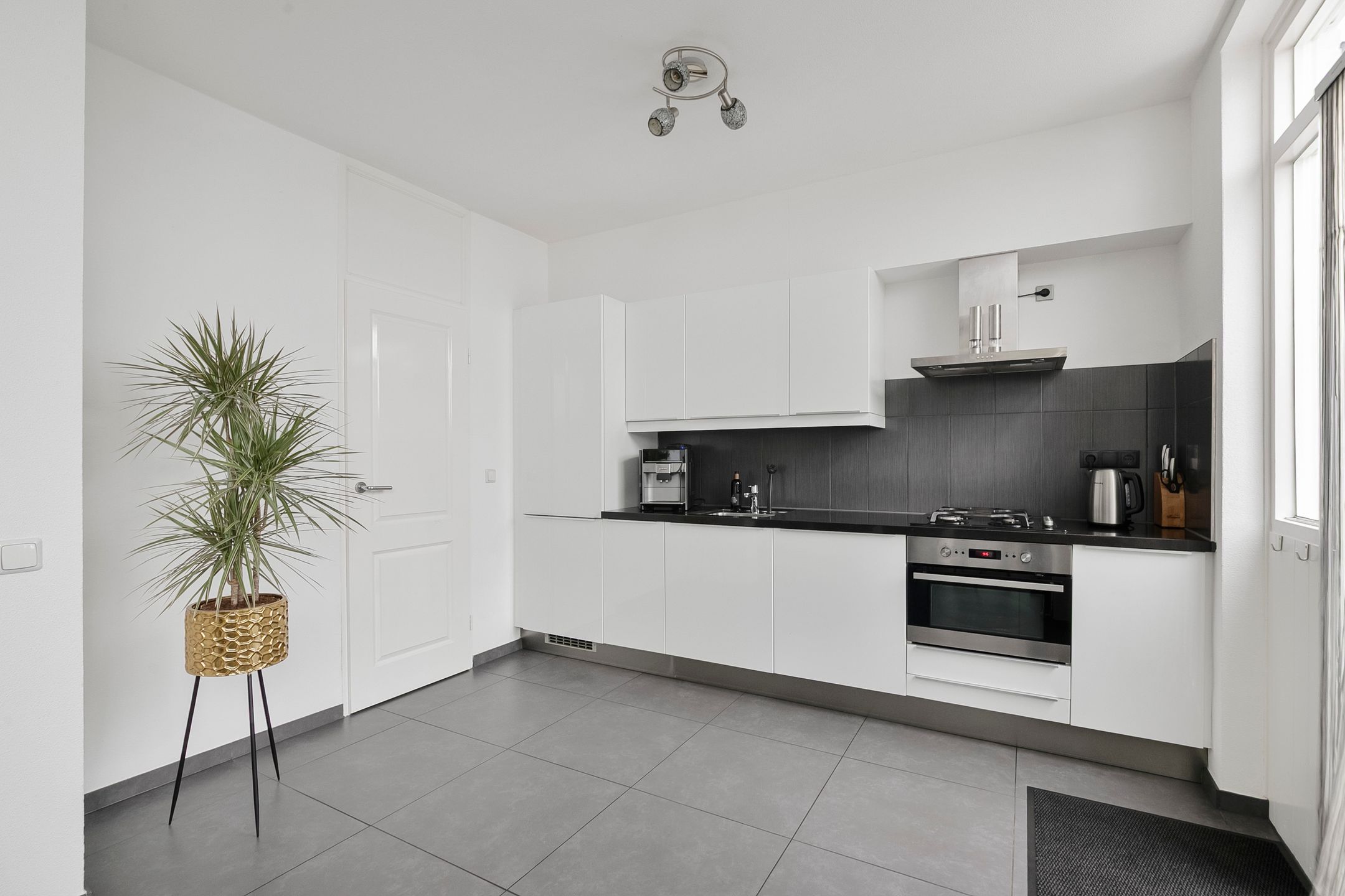 Foto 15 van Zonegge 13 8