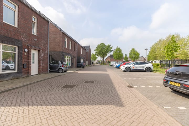 Photo 23 of Wernhoutseweg 120-C