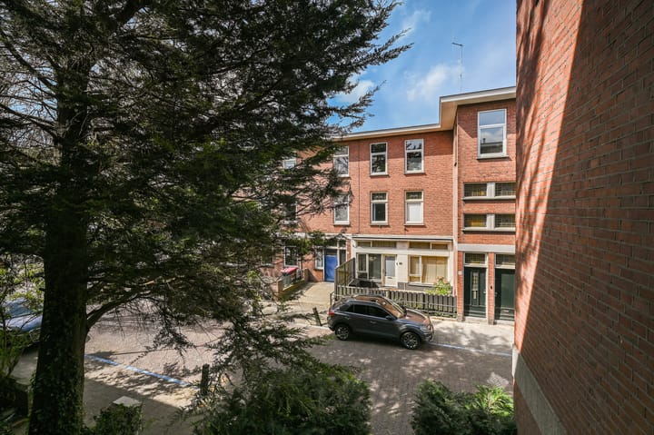 Foto 4 van van Barbansonstraat 90