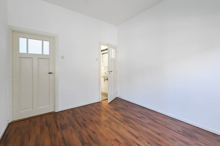 Foto 13 van van Barbansonstraat 90