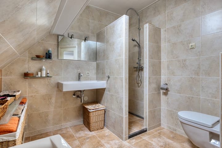 Foto 18 van Straatweg 10