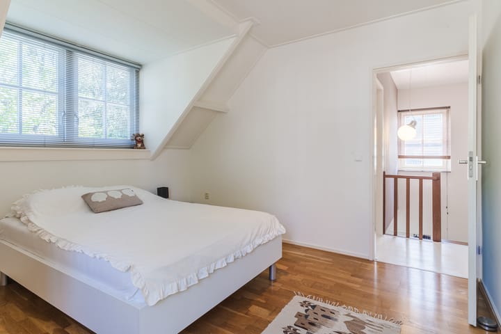 Foto 20 van Dokter Lobachlaan 4