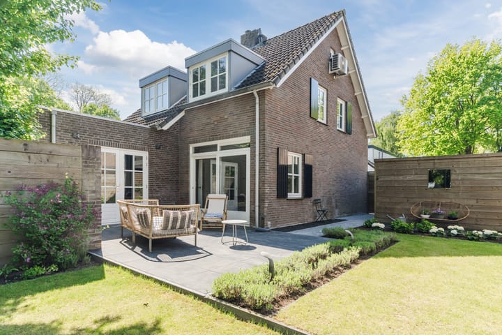 Foto 26 van Dokter Lobachlaan 4