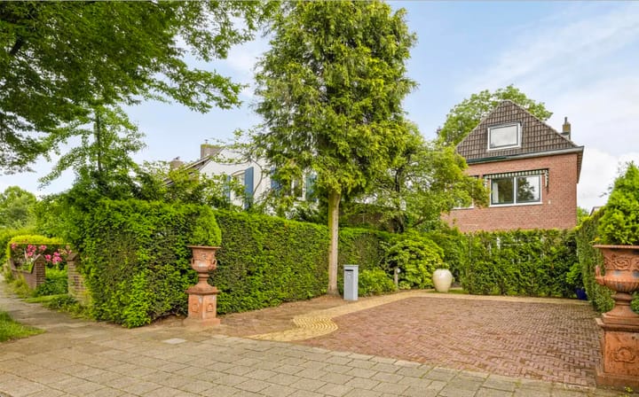 Foto 2 van Van der Duyn van Maasdamlaan 6