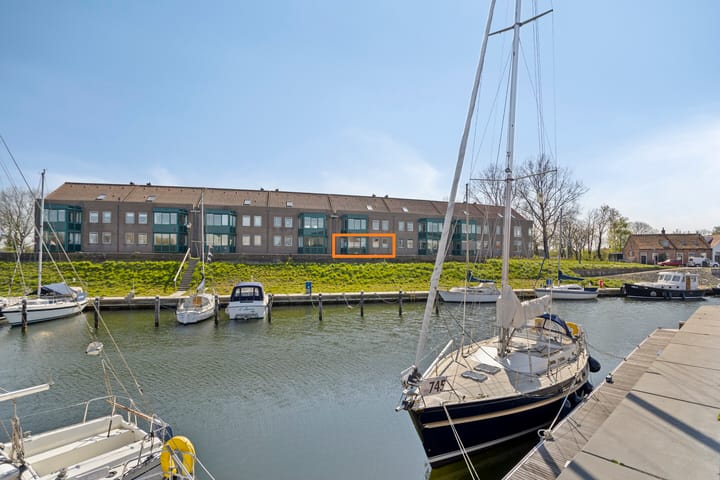 Photo 1 of Haven Zuidzijde 31