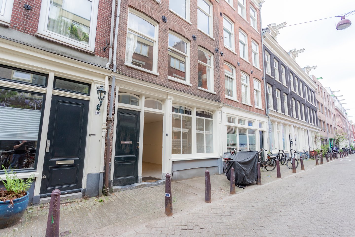 View photo 1 of Laurierstraat 71-H