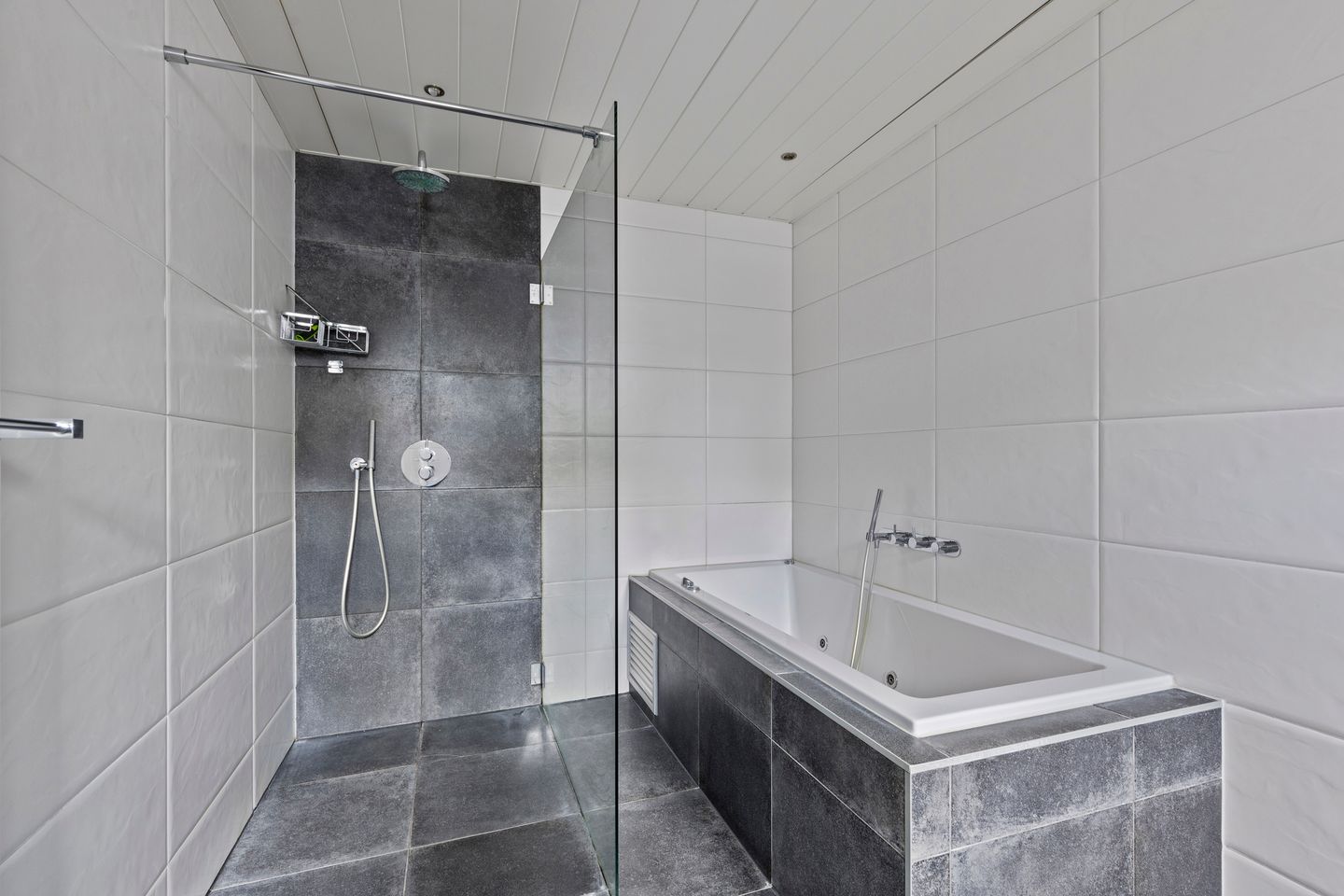 Foto 5 van Heerma van Vossstraat 55