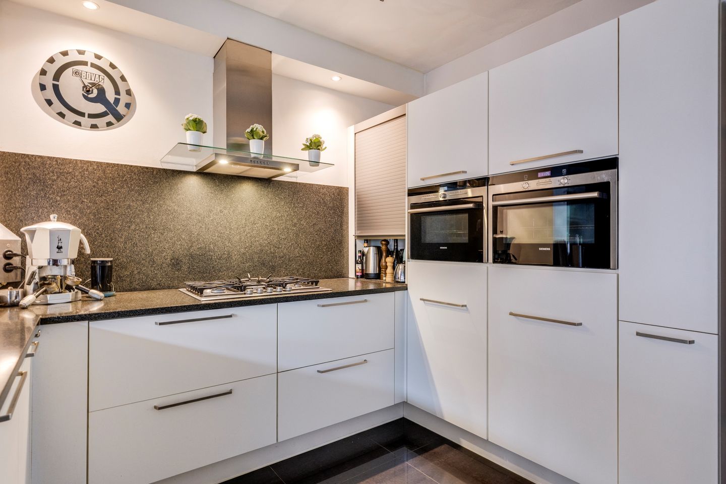 Foto 14 van Airbornelaan 81