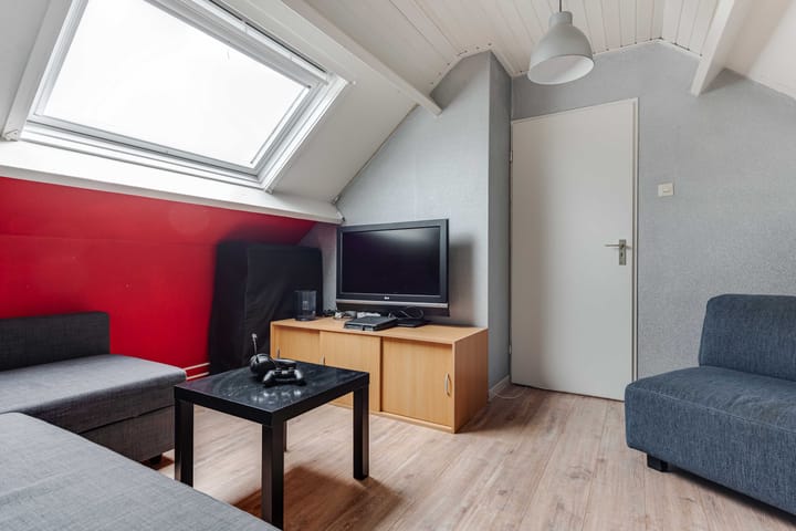 Foto 16 van Leliestraat 1