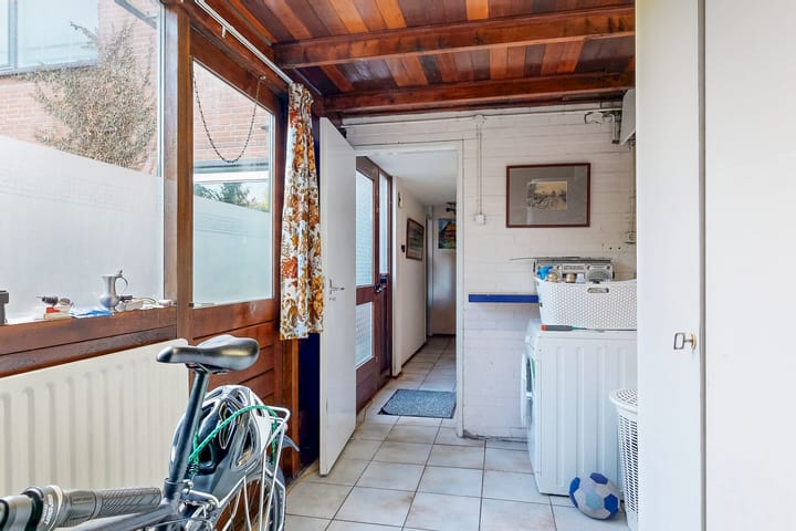 Foto 8 van Schweitzerstraat 70