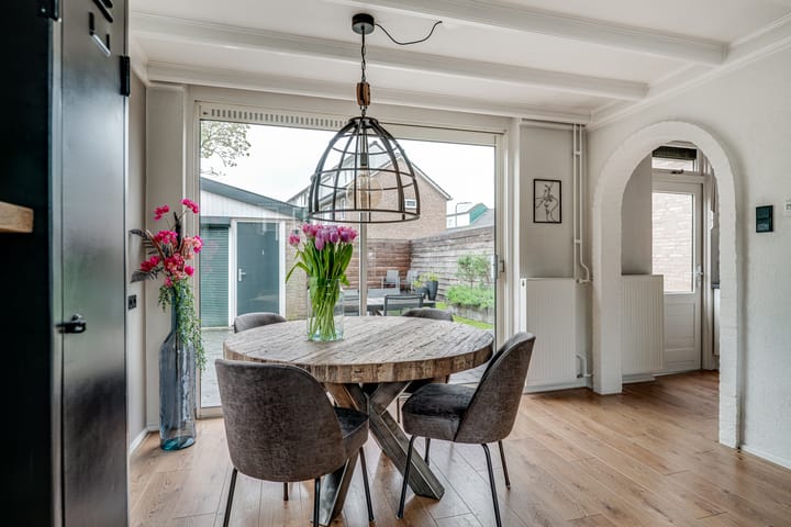 Foto 18 van Massenweg 12