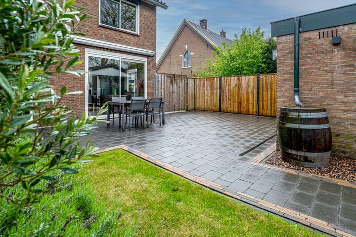 Foto 24 van Massenweg 12