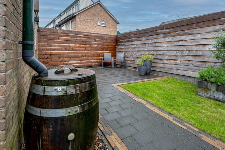 Foto 25 van Massenweg 12