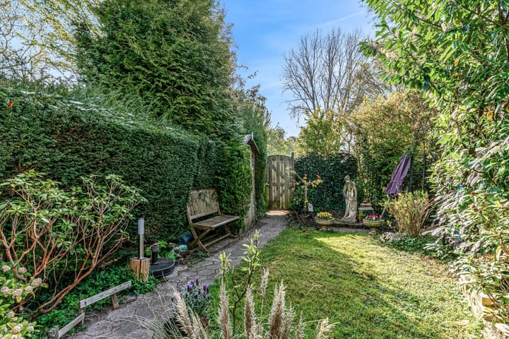 Foto 25 van Schweitzerstraat 70