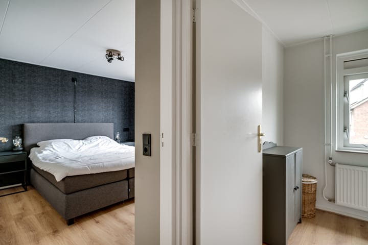 Foto 31 van Massenweg 12