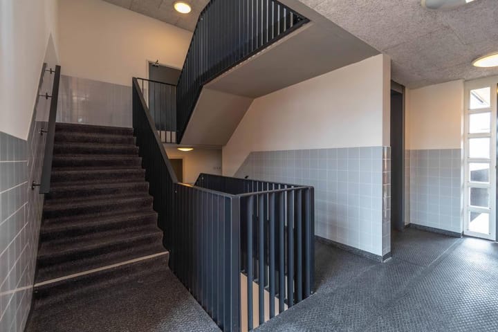 Photo 3 of Raadhuisplein 35